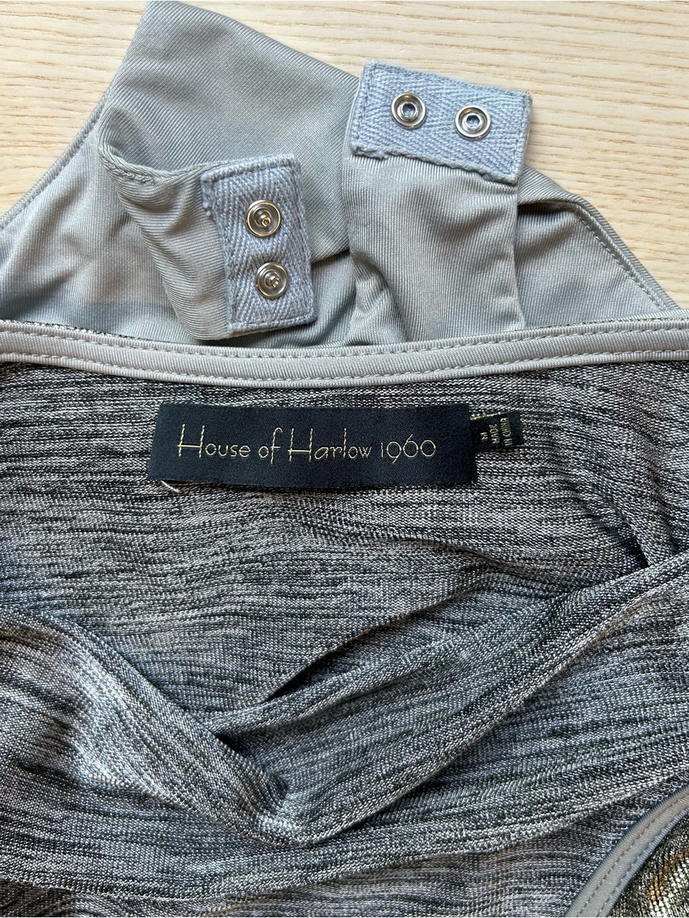 House of Harlow 1960 x REVOLVE Shae Metallic Mock Neck Collar Bodysuit Size M - Picture 7 of 9